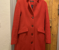 Продается пальто Monton, размер 38