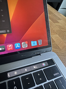 Macbook Pro 13 i5 3.1GHz 256GB 2017 (4 foto / 9)