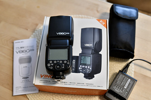 Godox V860II N-TTL Nikon (2 foto / 4)
