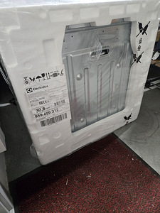 Electrolux Ahi 600 seeria SteamBake (2 foto / 4)