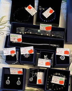 Swarovski украшения (1 фото из 5)