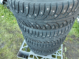 205/55 R16 NOKIAN (2 foto / 7)