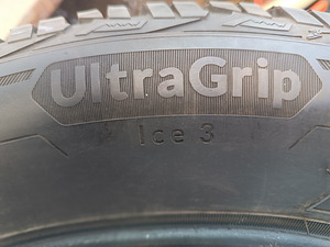 215/55 R17 98T GOODYEAR ULTRAGRIP ICE 3 (7 foto / 10)