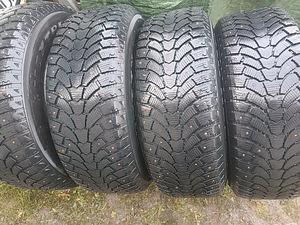 265/65R17 MAXTREK TREK M900 ICE 112S (10 foto / 10)