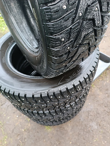 205/65 R15 94T HANKOOK WINTER PIKE RS2 (2 foto / 9)