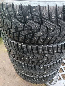 205/65 R15 94T HANKOOK WINTER PIKE RS2 (3 foto / 9)