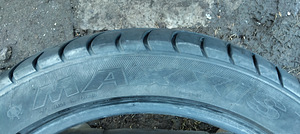 235/45 ZR17 Nexen, Maxxis (3 foto / 10)