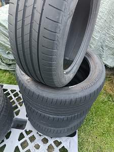 225/50 R17 98Y RUN FLAT Bridgestone (7 foto / 8)