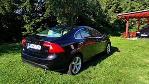 Volvo s60 d5 2011 (3 foto / 8)