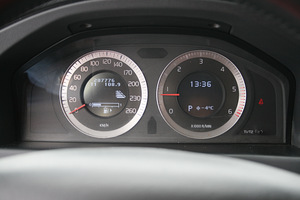 2010 Volvo s80 2.4d 151kw summum (7 foto / 13)