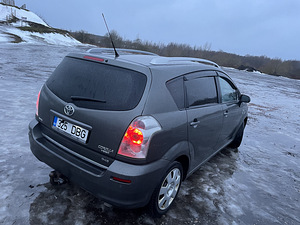Toyota Corolla Verso (3 foto / 15)