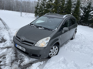 Toyota Corolla Verso (1 foto / 14)