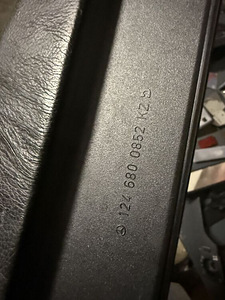 Mercedes-Benz E-Class (W124) salongi plastiku osa (4 foto / 4)