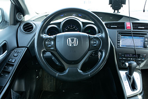 Honda civic elegance 2013 1,8 Petrol/Lpg (6 foto / 7)