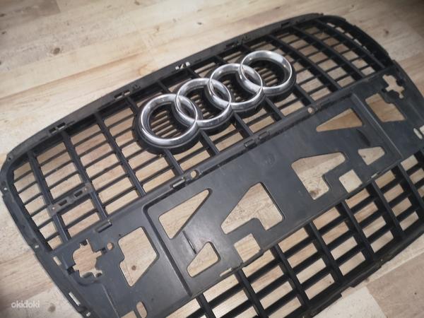 Audi a6 c6 S-line решетка радиатора (фото #1)