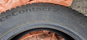 Шины Continental IceContact2 225/60 R18 (2 фото из 3)