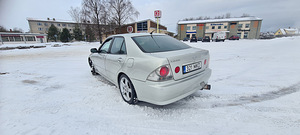 Лексус IS200 с наддувом (4 фото из 6)