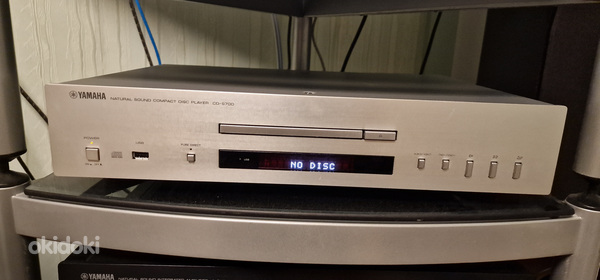 Проигрыватель компакт-дисков Yamaha CD-S700 (фото #1)
