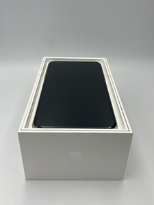 Heas korras iphone 11 pro max 64GB silver. Garantii, Aku 87% (2 foto / 2)