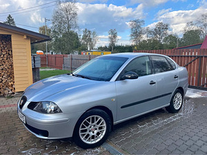 Seat Cordoba (2 фото из 13)