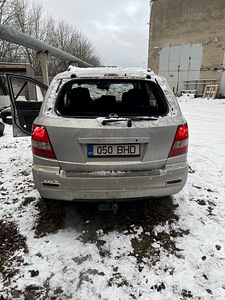 Kia sorento 2,5d 103kw varuosadeks (2 foto / 9)