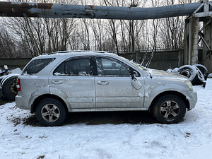 Kia sorento 2,5d 103kw varuosadeks (6 foto / 9)