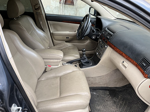 Toyota avensis 2.2 varuosadeks 130kw (3 foto / 8)