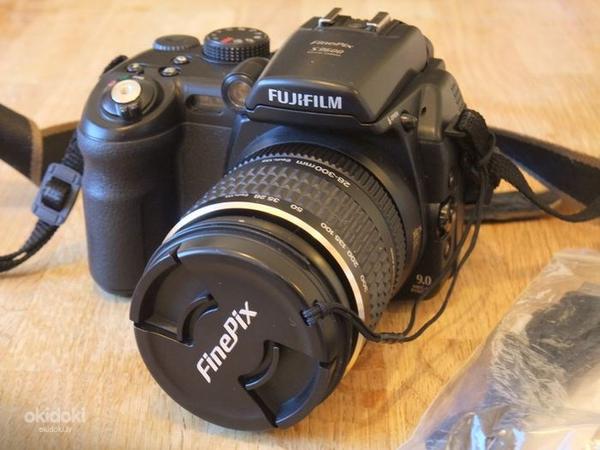 Фотокамера Fujifilm FinePix S9600 (фото #1)
