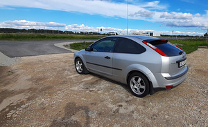 Продается Ford focus 1.6 (9 фото из 9)