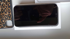 iPhone 11 (3 foto / 3)