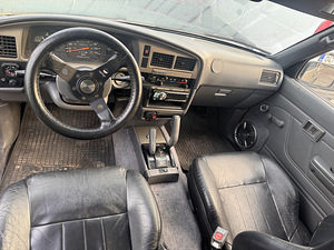 Toyota Hilux üv 12.25 (2 foto / 10)