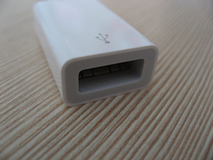 Apple USB-C to USB adapter (3 foto / 3)