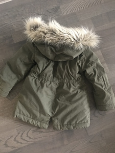Курточка H&M 104 (3 фото из 3)