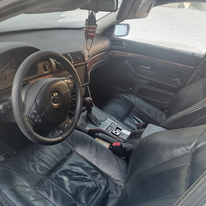 BMW e39 3.0d 142kw touring atm 2002 (3 foto / 6)