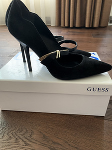 Guess naistekingad s.37 (1 foto / 2)