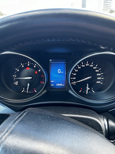 Toyota Avensis (10 foto / 13)
