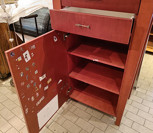 Деревянный комод (4 фото из 4)
