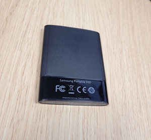 Samsung T1 Portable 500GB USB3.0 External SSD (MU-PS500B/AM) (2 foto / 5)