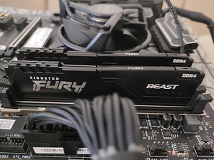 Kombo LGA1151: Intel i5-7500 / MSI Z270 / 2x16GB DDR4 / SSD (4 foto / 5)