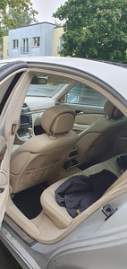 Mercedes-Benz E 320 Avantgarde 3.0 V6 CDI 165kW (6 foto / 9)