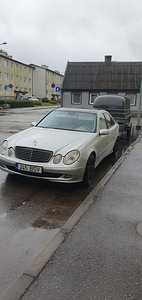 Mercedes-Benz E 320 Avantgarde 3.0 V6 CDI 165kW (4 foto / 9)