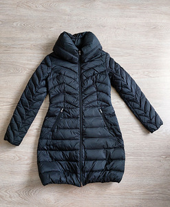 Guess talvemantel s. M (1 foto / 3)