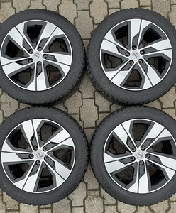 Volvo R18 5-spoke + Nokian Hakkapeliitta 9 (1 foto / 7)
