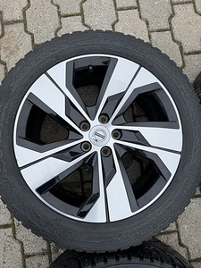 Volvo R18 5-spoke + Nokian Hakkapeliitta 9 (2 foto / 7)