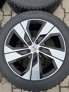 Volvo R18 5-spoke + Nokian Hakkapeliitta 9 (2 foto / 7)