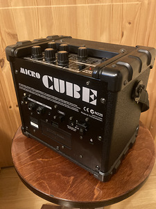 Roland Micro CUBE (2 фото из 6)