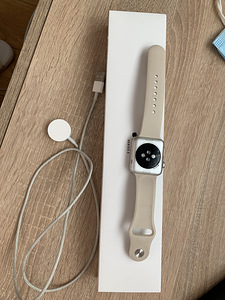 Apple Watch 3 42mm (2 foto / 2)