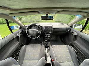 Opel Calibra 2.5 V6 125kW - Keke Rosberg edition (8 foto / 13)