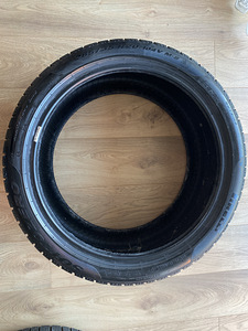 Lamellrehvid Pirelli SottoZero 285/35R20 (2 foto / 5)