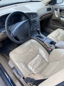 Volvo v70 2.5 tdi 103kw (3 foto / 10)